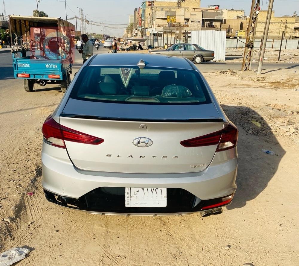 هیوندای ئەلەنترا